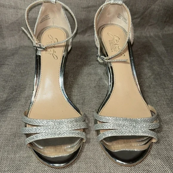 Jewel Badgley Mischka Hunt Women's Sandal, Silver, 6 - Picture 1 of 13